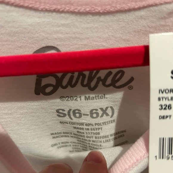 Barbie Tshirt new with tags sz6 - Picture 4 of 5